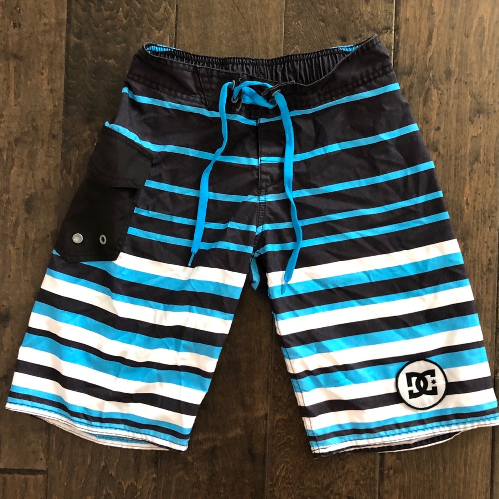 Boys DC boardshorts